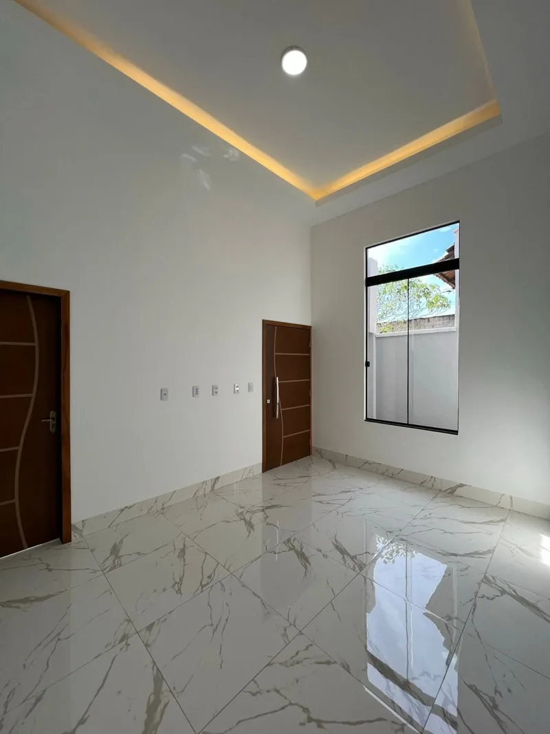 Portas e janelas: trabalho da Santa Inês