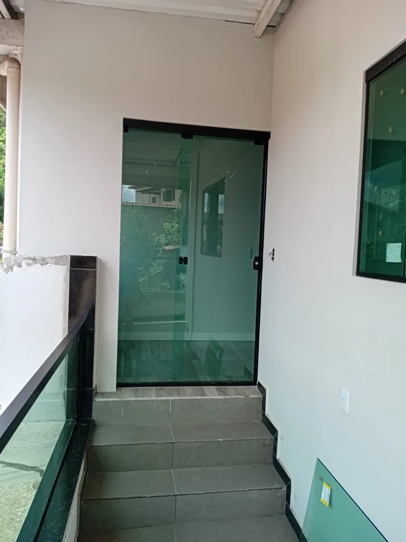Janelas e portas de vidro